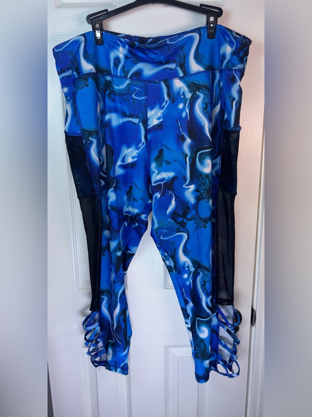 Blue Marble Print Women’s Active Leggings with Side Mesh Panels